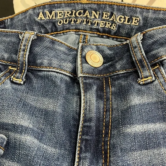 AEO Hi-Rise Jegging Crop Super Stretch Distressed Design Denim Jeans, Size 4 - Picture 15 of 16